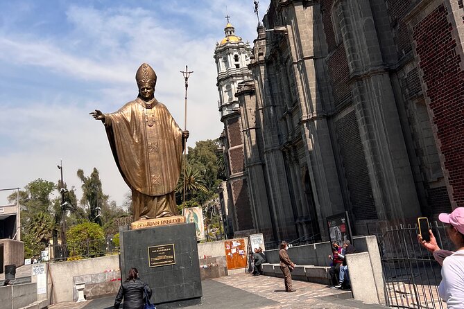 100% private tour in Guadalupe's Basilica with transport - Time for Mass, if you plan it into your mindset