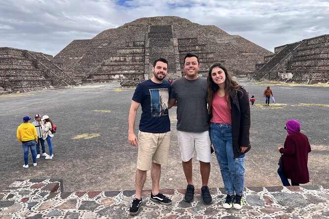 100% Private Tour in Teotihuacán Pyramids from Mexico City - What to wear and bring for Teotihuacán heat and stairs