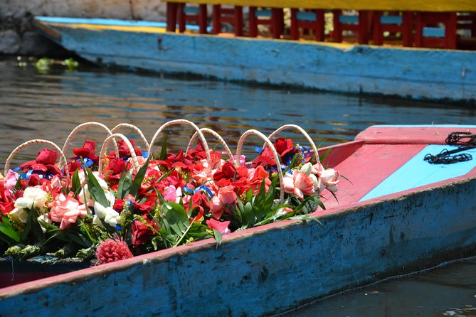 2-Day Guadalupe Shrine, Teotihuacan Pyramids and Xochimilco - Getting picked up around Mexico City without the headache