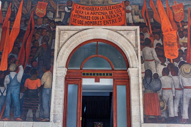 2 Hours of Mexican Muralism with an Art Lover - Group size, timing, and how not to feel rushed