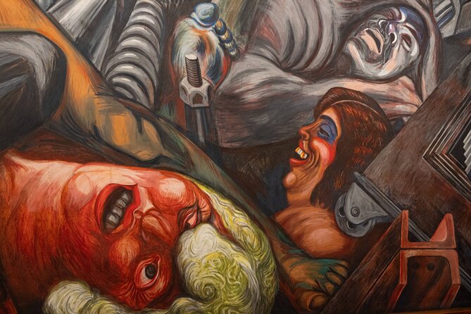 2 Hours of Mexican Muralism with an Art Lover - Baroque palace fronts and church facades: why the route matters