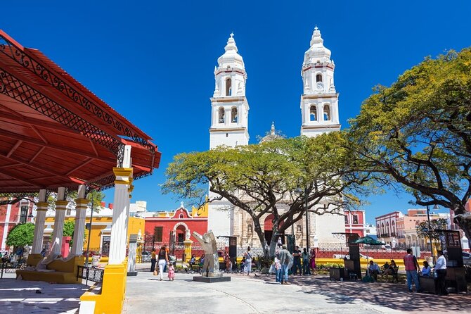 8-Day Best of Mexico Tour: Mexico City to Cancun - Teotihuacán Pyramids Day: Avenue of the Dead, Sun and Moon