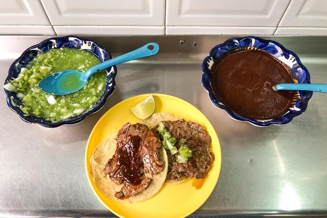 A Night of Tacos and Mezcal in Mexico City - Underground mezcal bar: what to taste, not just what to drink