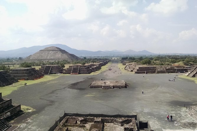 Acolman-Teotihuacán-Plaza of the Three Cultures- Craft Workshop - Price and value: what $46.80 buys you in real terms