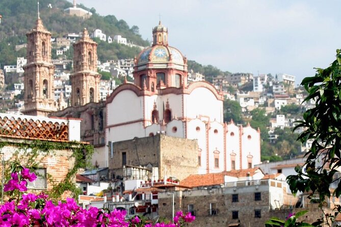 Airport Transfer: Mexico Airport MEX to Mexico by Luxury SUV - Inside the SUV: Disinfection, Sanitizer, and the Back-Seat Rule
