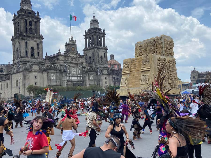 All-in-one CDMX adventure - The Metro ride: quick, local, and not for the faint of heart