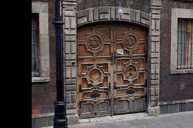 Arrivals & Survival of Jews in Mexico from 1519 - Behind the Metropolitan Cathedral: The Chapel of the Souls and Fear of Heresy