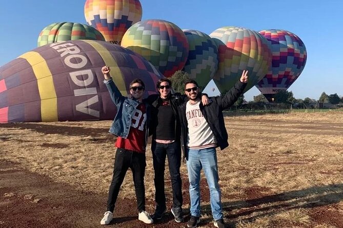 Balloon Flight at Sunrise over Teotihuacan - Flying Over Teotihuacan, with Time to Film and Spot the Pyramids