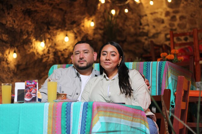 Balloon flight + Breakfast in cave + Pyramids + Pick up CDMX. - Breakfast in La Cueva Teotihuacán, Food in a Natural Cave