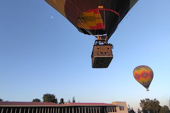 Balloon flight experience to Teotihuacan Pyramids - After Landing: Certificates and the Traditional Toast Moment