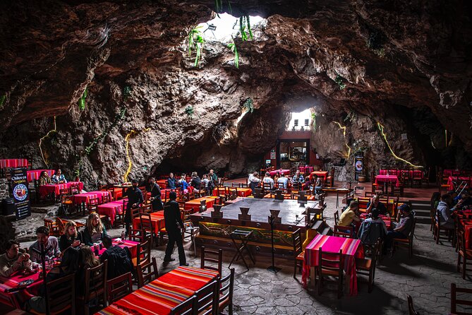 Balloon flight + pick up in CDMX + Breakfast in Cave + Teotihuacan - Why This Dawn Flight Is So Worth It