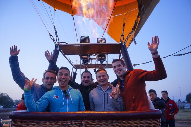 Balloon flight through Teotihuacan + Transportation CDMX + Pyramids - Key highlights you will feel fast