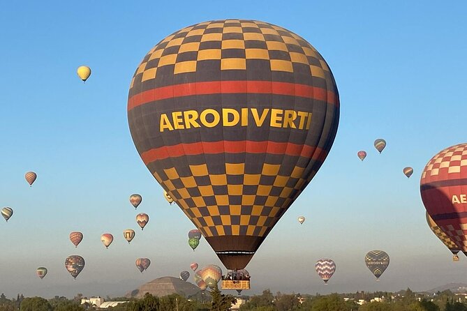 Balloon flight + Transportation + Breakfast in Cave or buffet + Pyramids - Teotihuacán Archaeological Zone: Your Walk and the Extra Costs