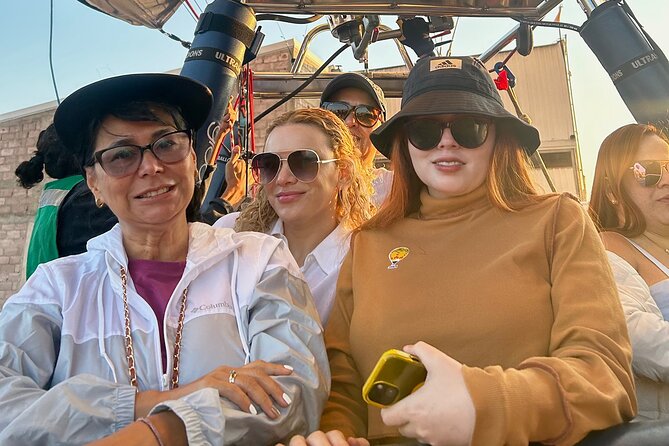 Balloon Flight with Breakfast and Transportation Option from CDMX - La Cueva Teotihuacán breakfast: Mexican coffee, sweetbread, and real choices