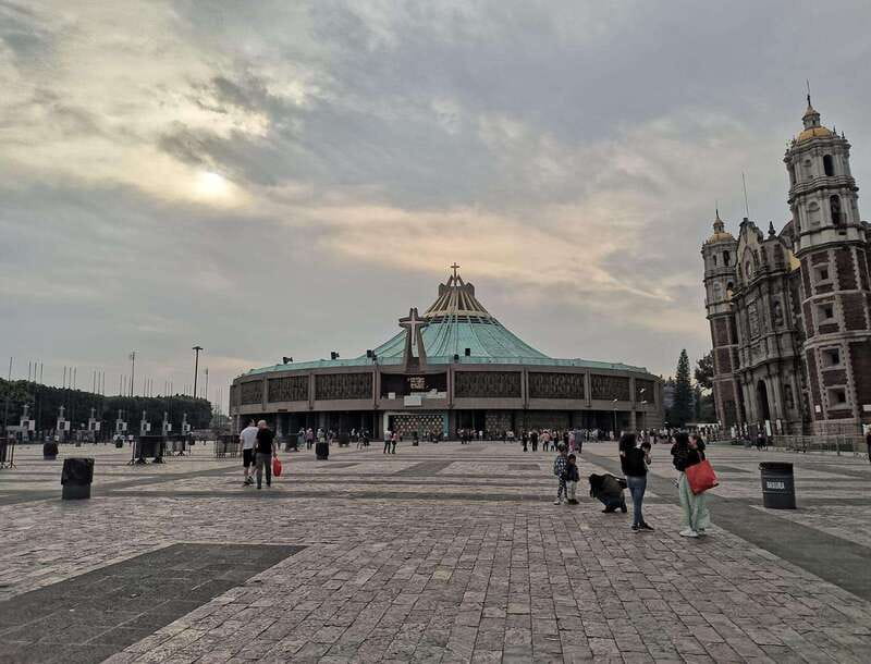 Basilica de Guadalupe: Complete Walking Tour - Key things you will notice on this Basilica de Guadalupe walking tour