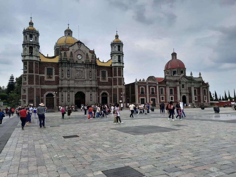 Basilica de Guadalupe: Complete Walking Tour - Meeting at La Guadalupana in Montevideo, and finding your purple-guide