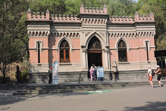 Bike tour in the Chapultepec Forest and Roma Condesa - Key highlights to look for