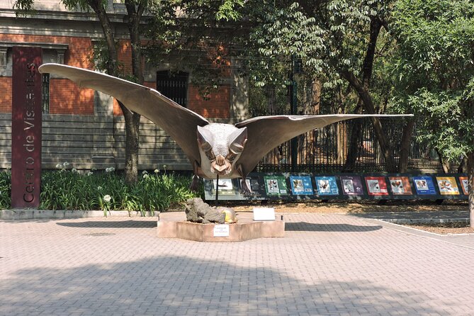 Bike tour in the Chapultepec Forest and Roma Condesa - Tampico 40 start: easy meeting, tight loop