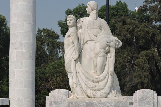 Bike tour in the Chapultepec Forest and Roma Condesa - Condesa loop: Parque España, Audiorama, and Avenida Amsterdam