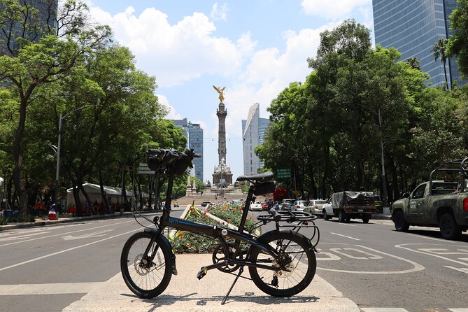 Bike Tour through Chapultepec, Reforma and the Zócalo / Mexico - Avenida de la Independencia and El Ángel: beyond the perfect selfie