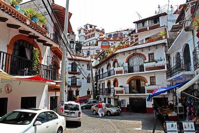 Cacahuamilpa Grotto Tour -Taxco "Ciudad de la plata¨ - Cacahuamilpa Grottoes: rock formations, heat, and smart timing