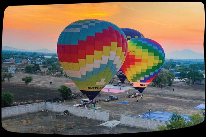 CDMX balloon flight, breakfast, pickup and visit to Teotihuacán - 45 to 60 minutes in the air over Teotihuacán