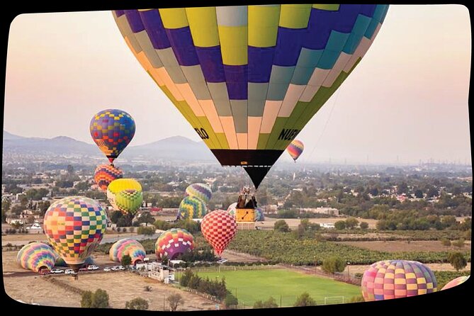CDMX balloon flight, breakfast, pickup and visit to Teotihuacán - Craft shops and mezcal tasting, how to enjoy it without rushing