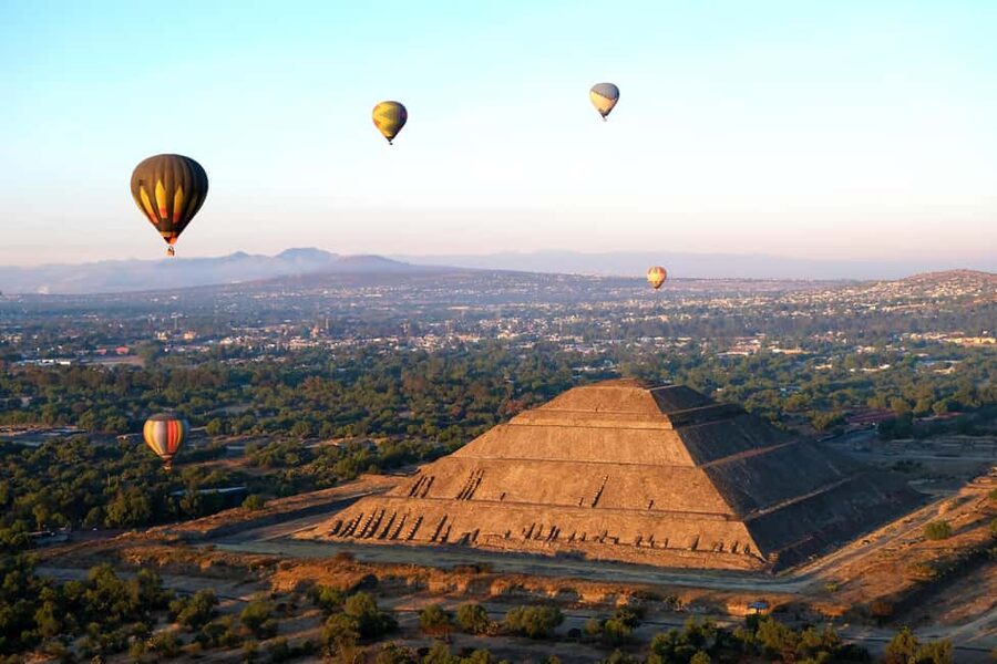 CDMX: balloon ride over Teotihuacan with transportation included - Meeting at Citibanamex (Av. Paseo de la Reforma 31): The Easiest Part of the Day