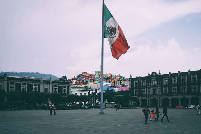 CDMX: Neighborhoods Contrasts Private Tour - Cablebús over CDMX: when the city suddenly makes sense