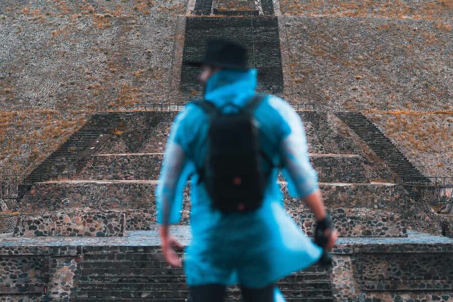 CDMX: Teotihuacan, Tlatelolco and Guadalupe Tour - Guides and group feel: why the storytelling matters
