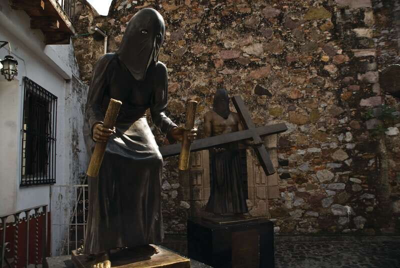 Celebration of the Passion of Christ in Taxco - Cuernavaca’s Palace of Cortes stops and an old cathedral moment