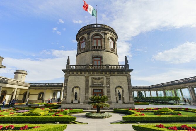 Chapultepec Castle and Anthropology Tour, starting from CDMX - Bosque de Chapultepec: a park break that keeps the day human