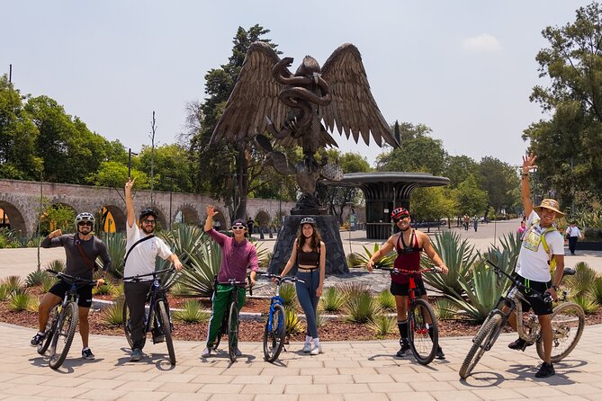 Chapultepec Castle or Anthropology Museum bike tour - How the Chapultepec area works by bike, with less city stress