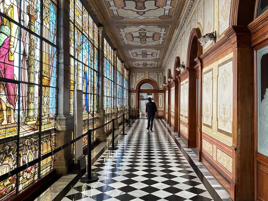Chapultepec Castle: Private tour with local guide, tickets included - Timing, private group value, and what the 4 hours really buys you