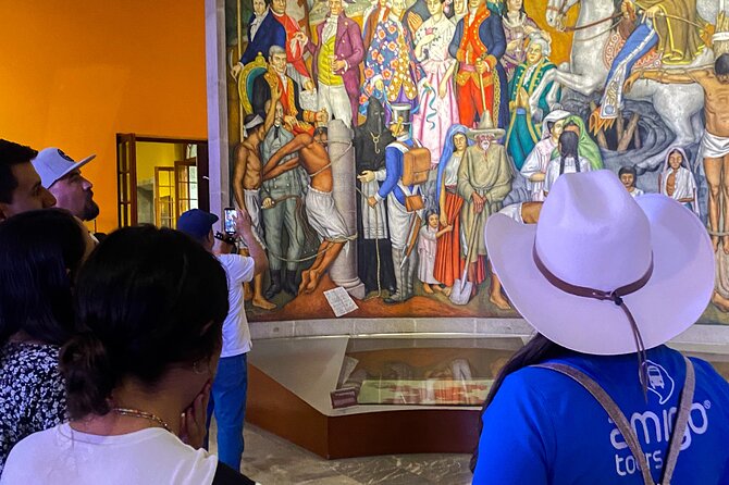 Chapultepec Castle Tour with After-Hours Access & Local Guide - The Guide and the Small-Group Advantage