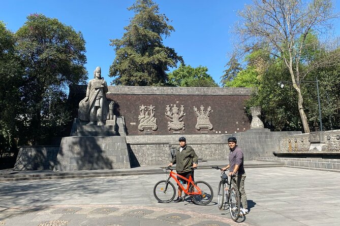 Chapultepec Park and Ferris Wheel Bike Tour - Stop 2: Aztlán Park and the Ferris Wheel Sunset View