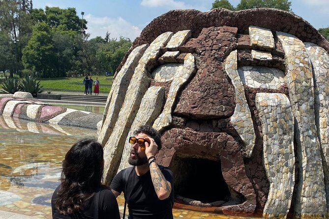 Chapultepec Park and Ferris Wheel Bike Tour - Stop 1: Bosque de Chapultepec Fountains on Two Wheels