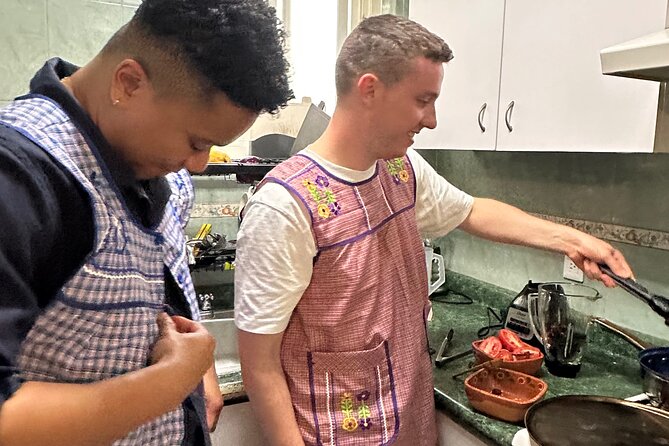 Class of Sauces and Tortillas in Mexico City - The host experience: small group energy, real teaching, friendly pressure