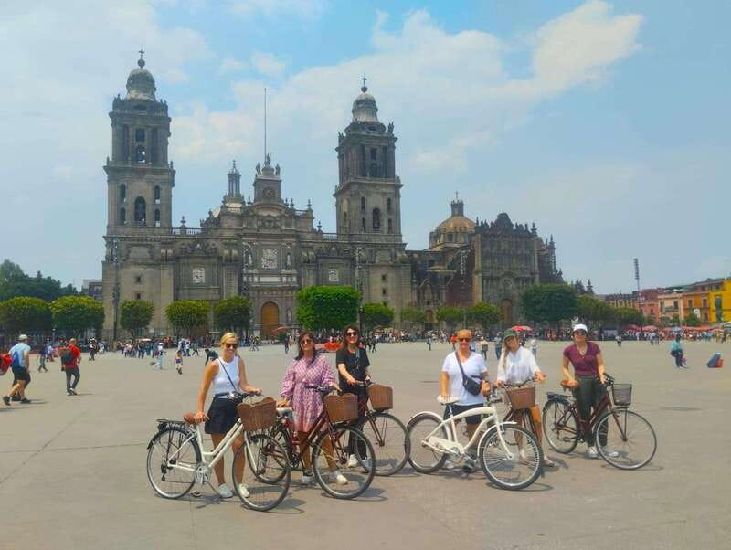 Cultural Ride: Historic center & Highlights of Mexico City - Stop by stop: how the big landmarks fit into the story