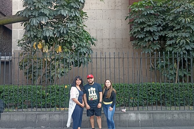 Curious and original Tour in the Historic Center of CDMX - Hampton Inn & Suites Mexico City: A Neo-Colonial View From the Street