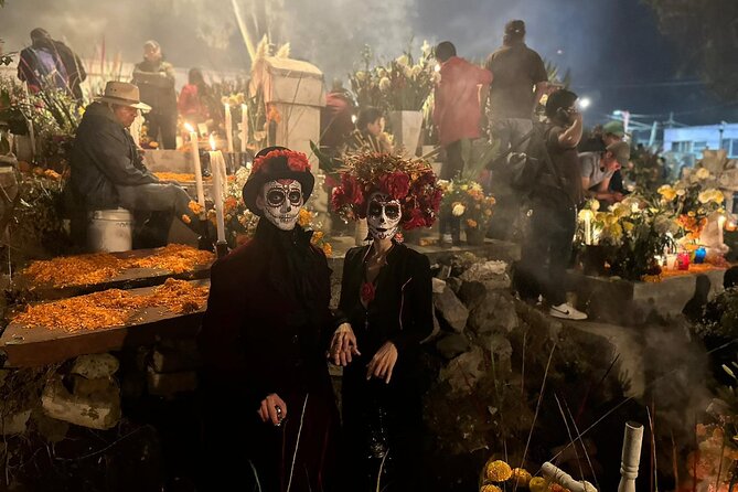 Day of the Dead in Mixquic Visit the Houses and Altars Pantheon - Getting the Most Out of a Small-Group Walk in Tight Spaces