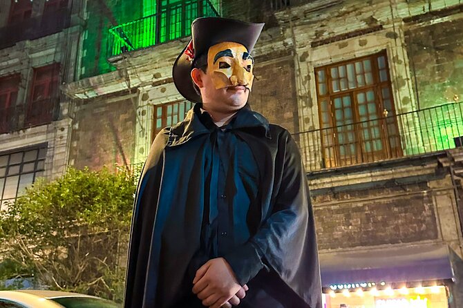 Day of the Dead, Legends & Ghosts Mystery tour - The guides make the difference: Ara, Hector, Carlo, and Adora
