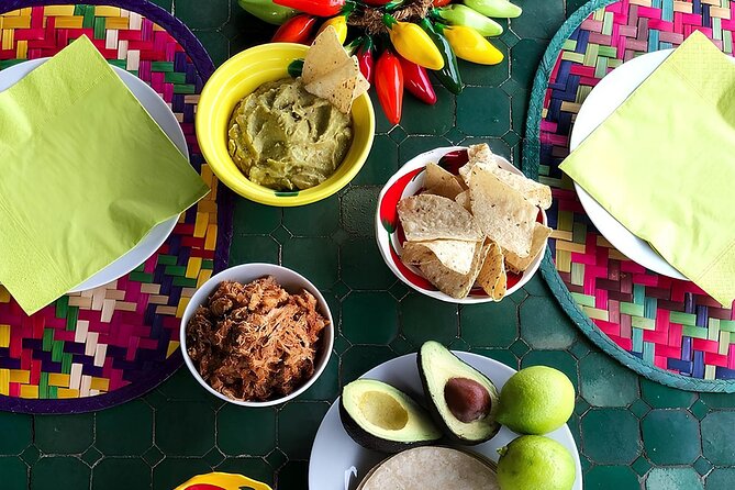 Day of the Dead Night in Xochimilco: Dinner & beer tasting - Boat comfort and safety tips you can use immediately