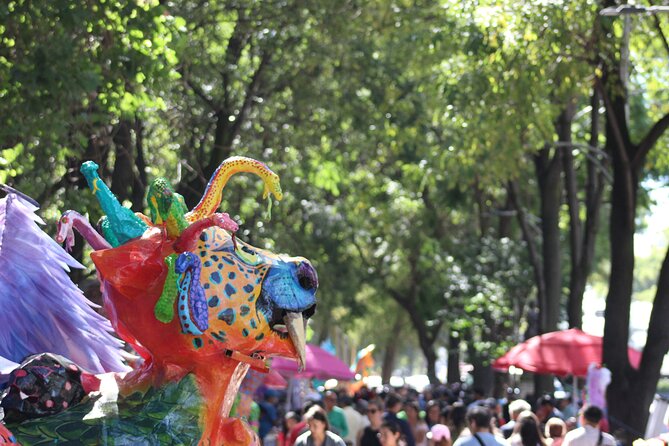 Discover Reforma & Chapultepec Park: Cable Car & Ferris Wheel - The 4:00 pm sweet spot on Reforma and Chapultepec Park