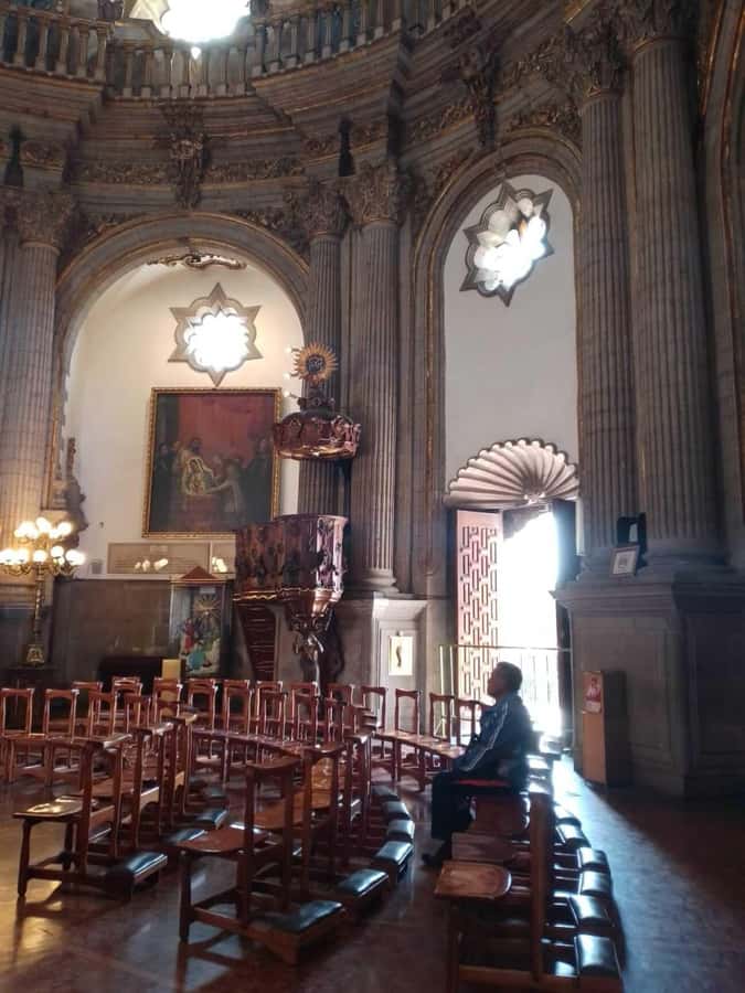 Discover the iconic Basilica of Guadalupe in Mexico City. - The museum of sacred art, included and worth your attention