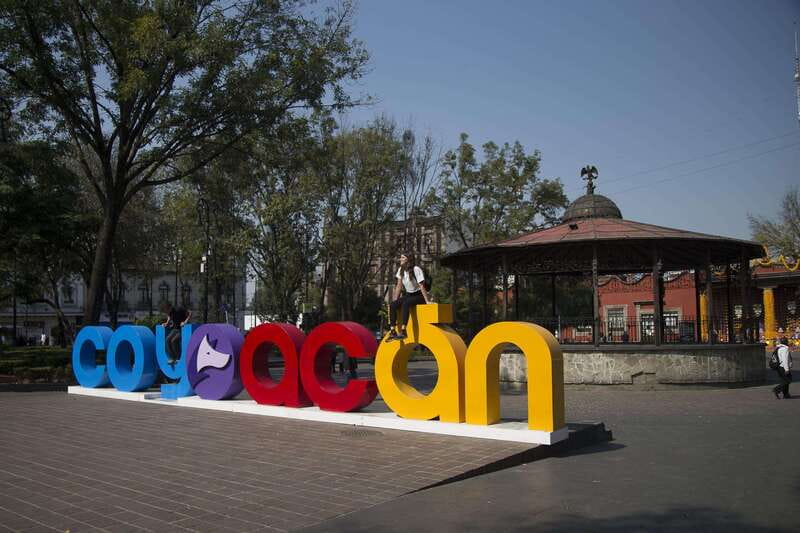 Discover Xochimilco and Coyoacán: Tradition, Music, Culture - Mariachi Time on the Water, Plus Floating Snacks