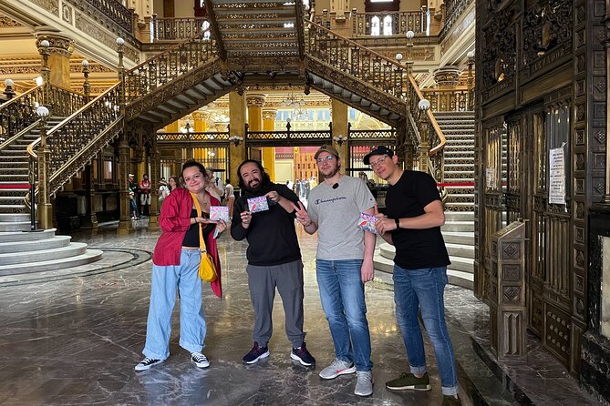 El Centro Street Food Walking Tour - Getting your bearings near Palacio de Bellas Artes and House of Tiles