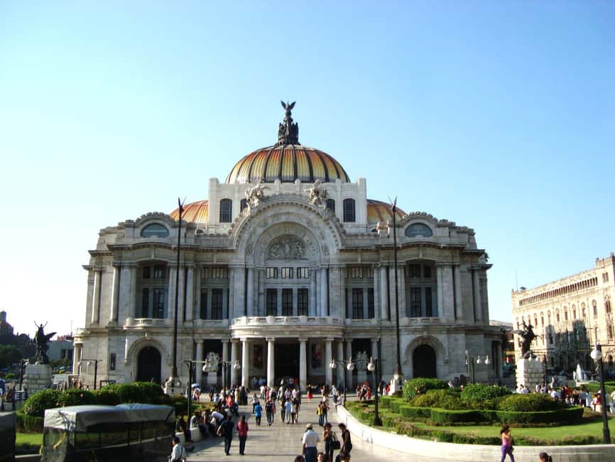 Enjoy the Folkloric Ballet at the Palacio de Bellas Artes - Cost and Value: Is $227 Worth It?