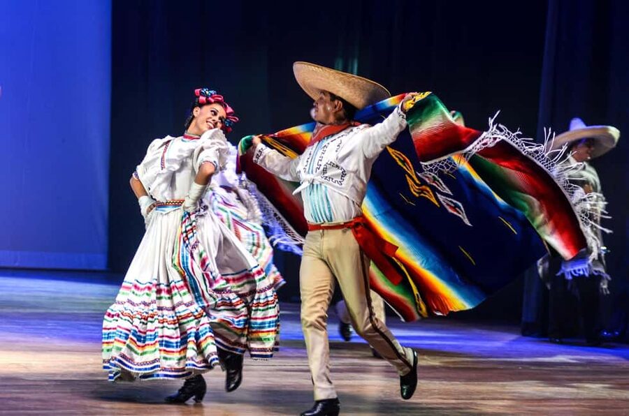 Enjoy the Folkloric Ballet at the Palacio de Bellas Artes - The Palacio de Bellas Artes Setting: Art Nouveau Meets Art Deco