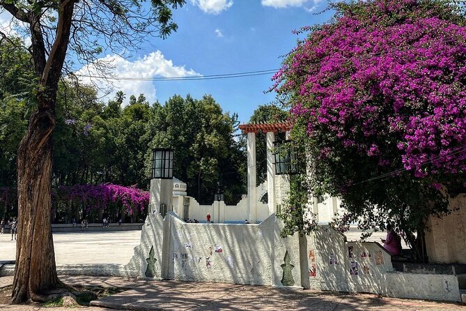 Epic Condesa and Roma Norte Walking Tour - Parque México sets the tone with Art Deco + real neighborhood life